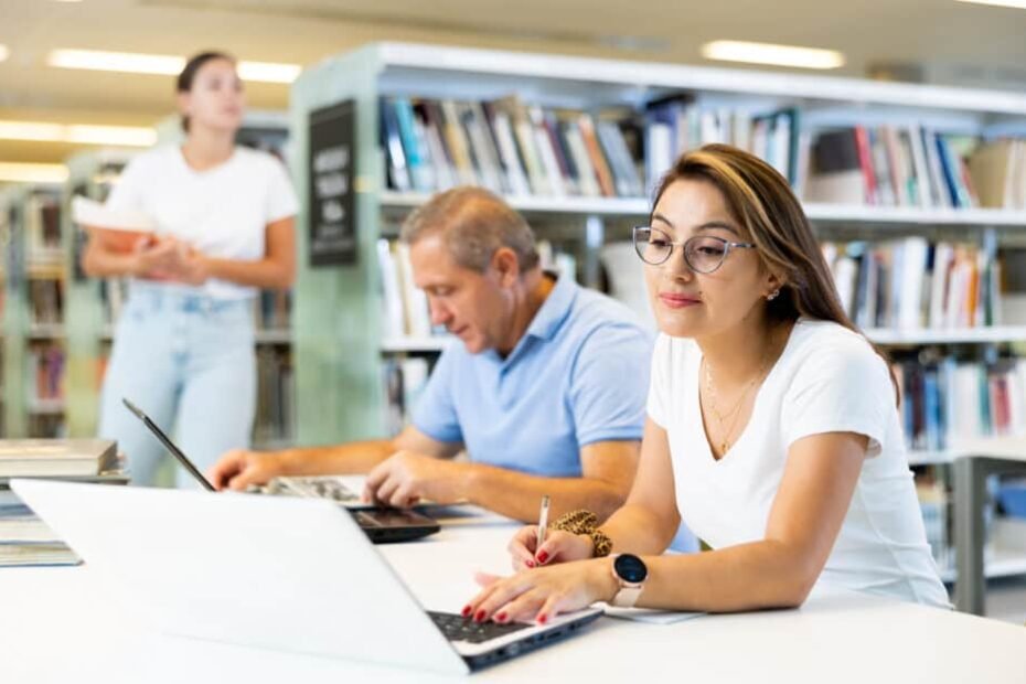 Online Colleges that Accept the GED