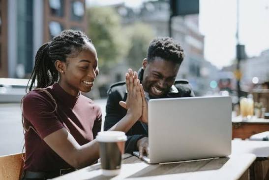 How to Start a Business in College