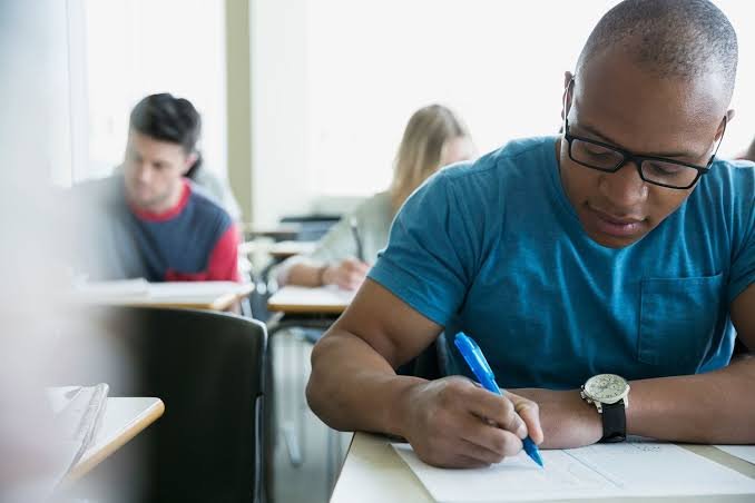 Best Degrees for Hedge Fund Managers